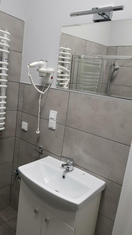 Nr 15 - 2 Z Prywatnymi Lazienkami Centrum Poznan
